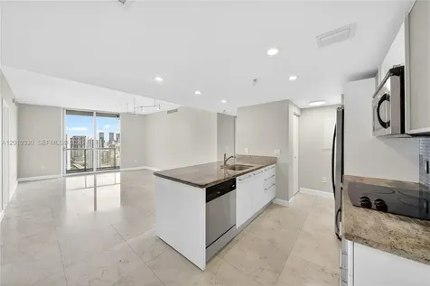 185 SW 7th Street Miami FL 33130
