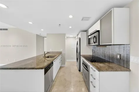 185 SW 7th Street Miami FL 33130