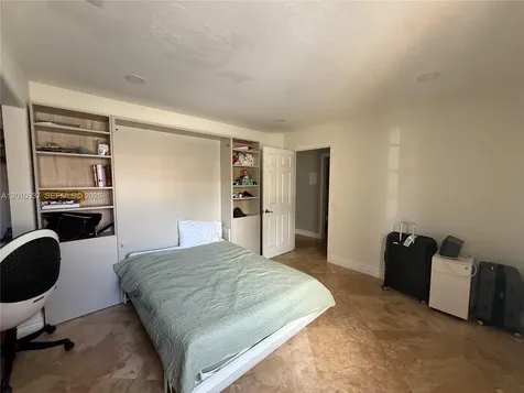 1070 Capistrano Weston FL 33326