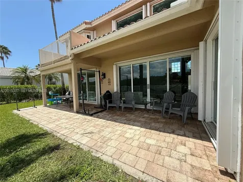 1070 Capistrano Weston FL 33326