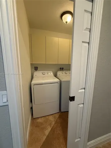 1070 Capistrano Weston FL 33326