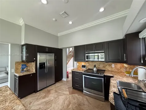 1070 Capistrano Weston FL 33326