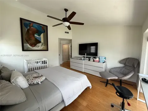 1070 Capistrano Weston FL 33326