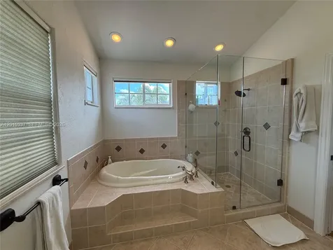 1070 Capistrano Weston FL 33326