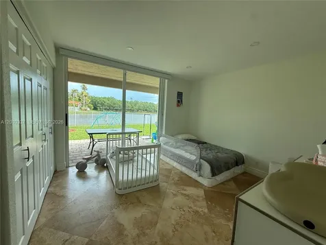 1070 Capistrano Weston FL 33326
