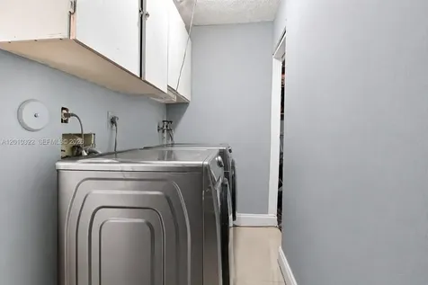 12113 NW 33rd Street Sunrise FL 33323