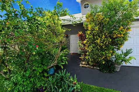 12113 NW 33rd Street Sunrise FL 33323