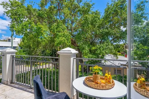 3200 Percival Avenue Miami FL 33133