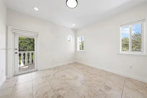 3200 Percival Avenue Miami FL 33133