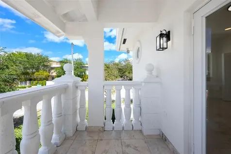 3200 Percival Avenue Miami FL 33133