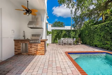 3200 Percival Avenue Miami FL 33133