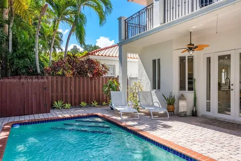 3200 Percival Avenue Miami FL 33133