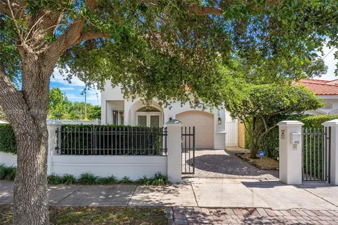 3200 Percival Avenue Miami FL 33133