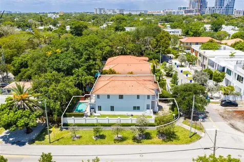 3200 Percival Avenue Miami FL 33133
