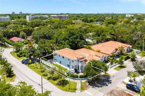 3200 Percival Avenue Miami FL 33133