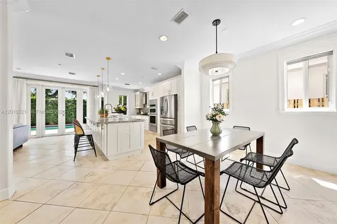 3200 Percival Avenue Miami FL 33133