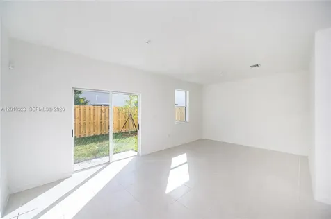 2642 SE 10 Street Homestead FL 33035