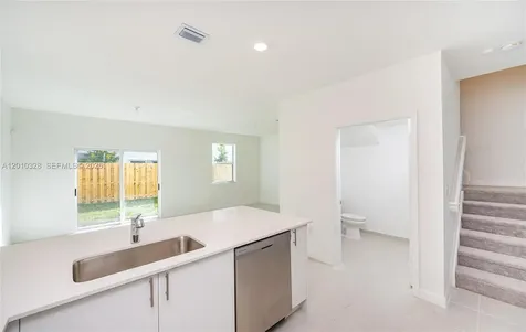 2642 SE 10 Street Homestead FL 33035
