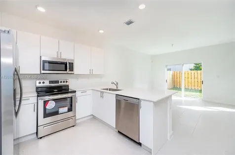 2642 SE 10 Street Homestead FL 33035