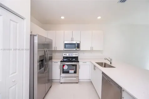 2642 SE 10 Street Homestead FL 33035