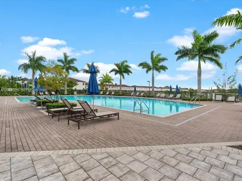 20572 NE 5th Place Miami FL 33179