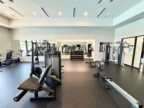 20572 NE 5th Place Miami FL 33179