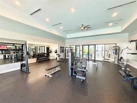 20572 NE 5th Place Miami FL 33179