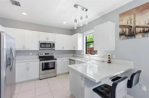 20572 NE 5th Place Miami FL 33179