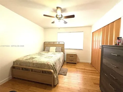 5424 Gate Lake Road Tamarac FL 33319