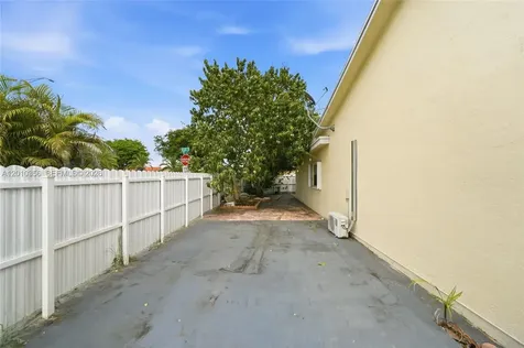 1615 SW 137th Place Miami FL 33175