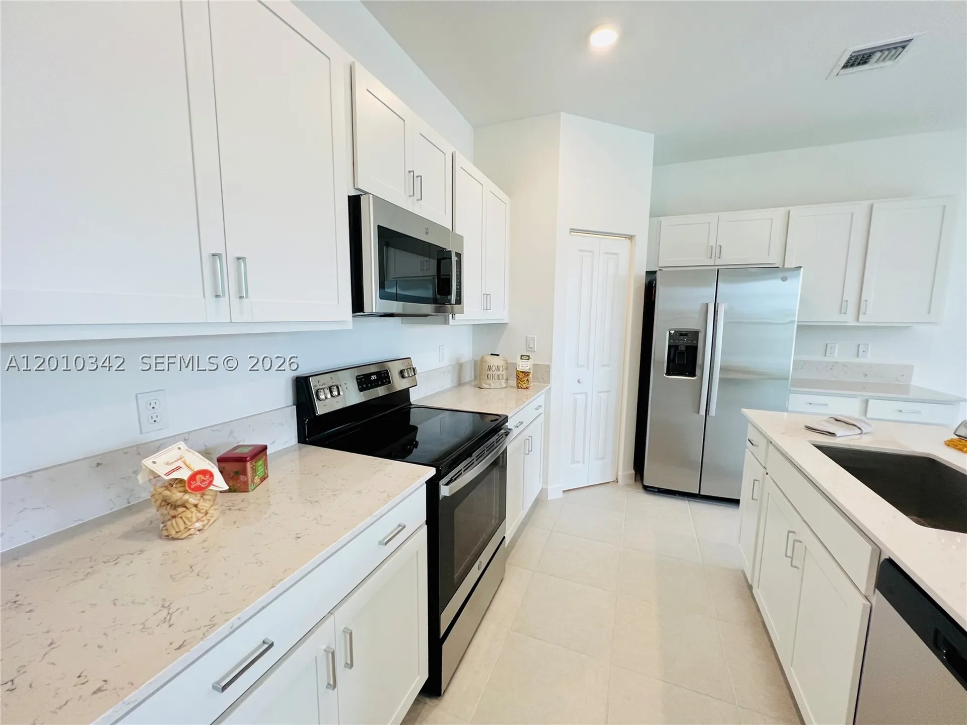 6909 Harbours Edge Avenue Lake Worth FL 33467
