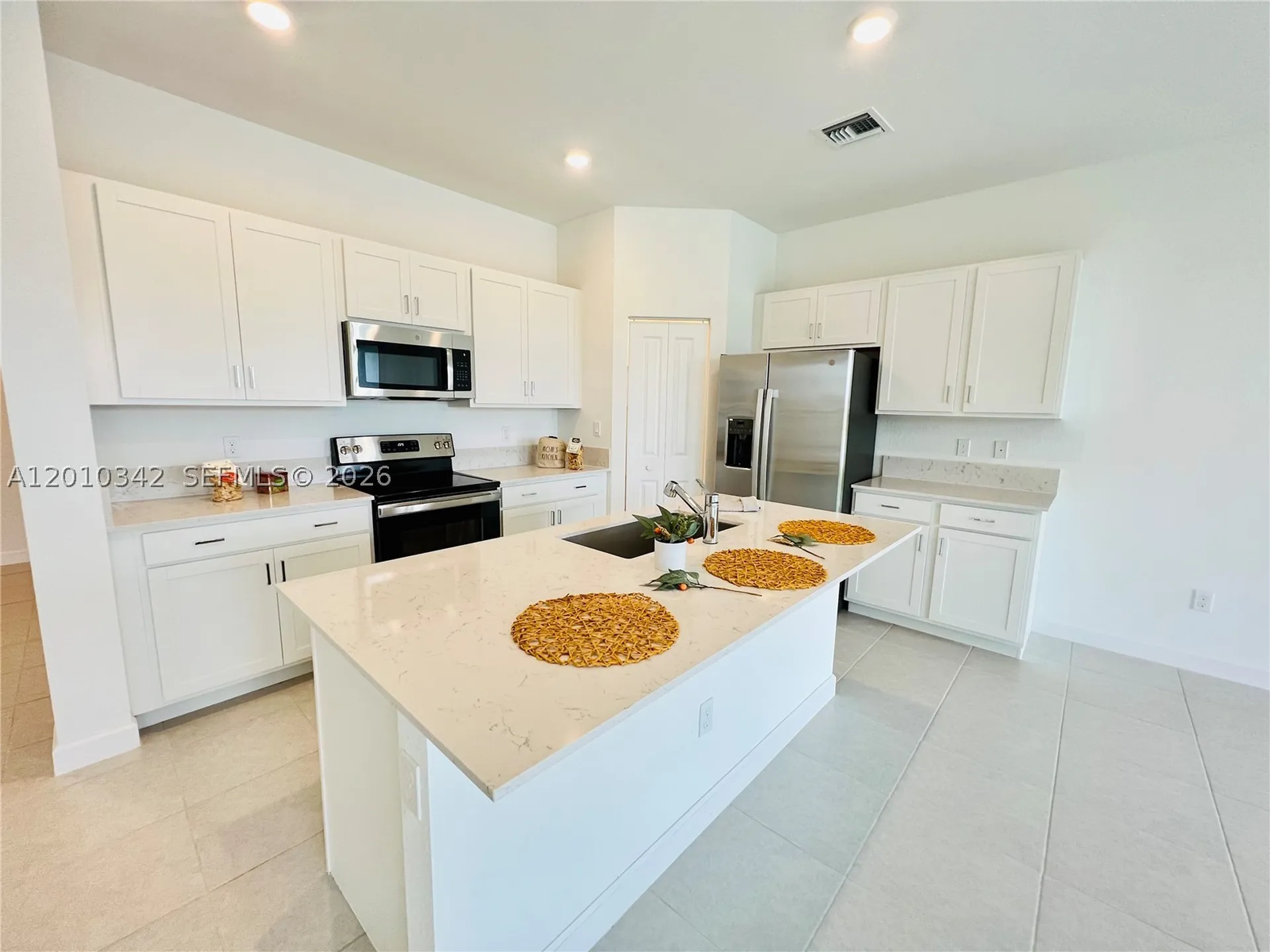 6909 Harbours Edge Avenue Lake Worth FL 33467