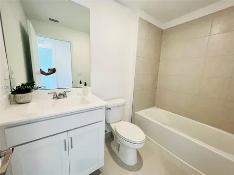 6909 Harbours Edge Avenue Lake Worth FL 33467