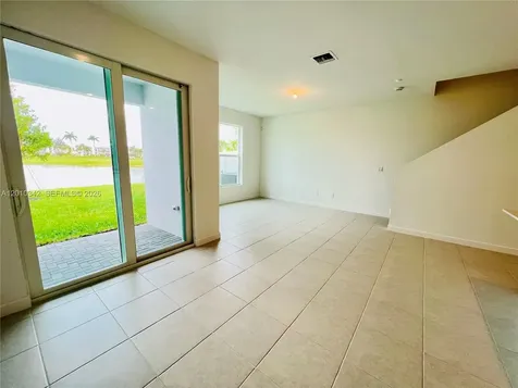 6909 Harbours Edge Avenue Lake Worth FL 33467