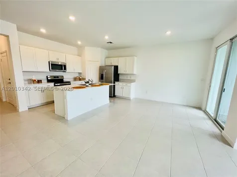 6909 Harbours Edge Avenue Lake Worth FL 33467