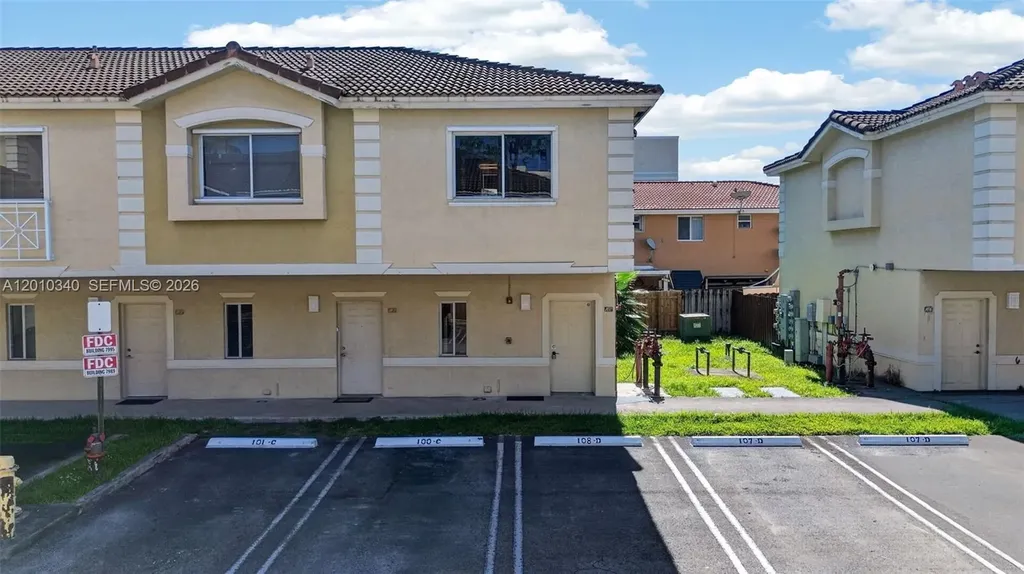 7995 NW 8th Street Miami FL 33126