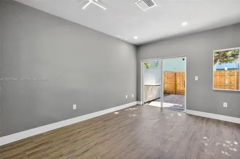 7995 NW 8th Street Miami FL 33126