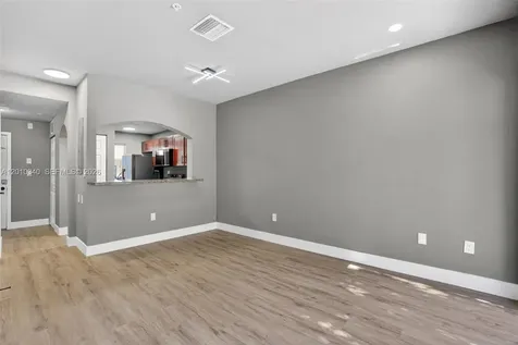 7995 NW 8th Street Miami FL 33126