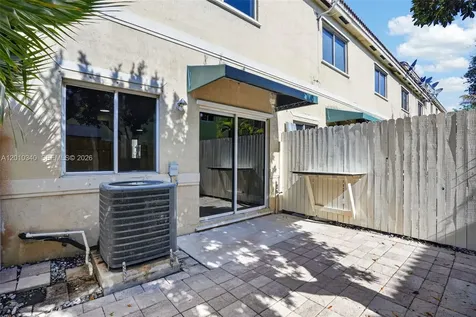 7995 NW 8th Street Miami FL 33126