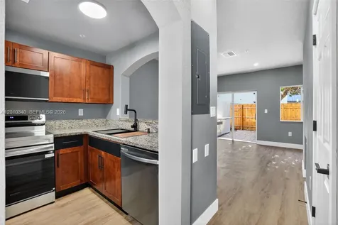 7995 NW 8th Street Miami FL 33126