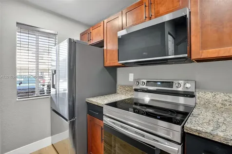 7995 NW 8th Street Miami FL 33126
