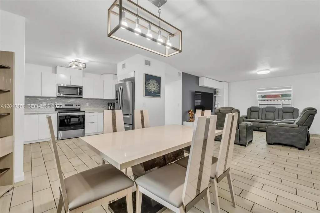 2762 NW 9th Court Fort Lauderdale FL 33311