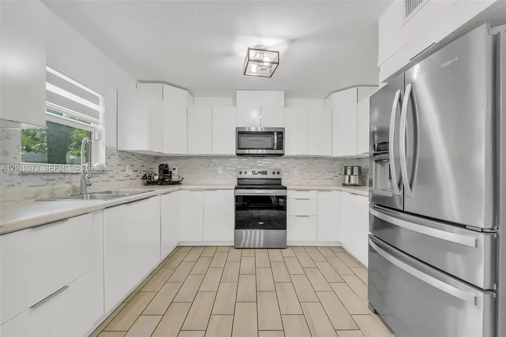 2762 NW 9th Court Fort Lauderdale FL 33311