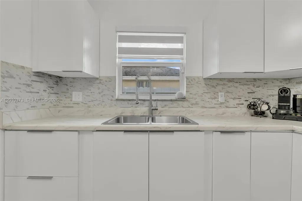 2762 NW 9th Court Fort Lauderdale FL 33311