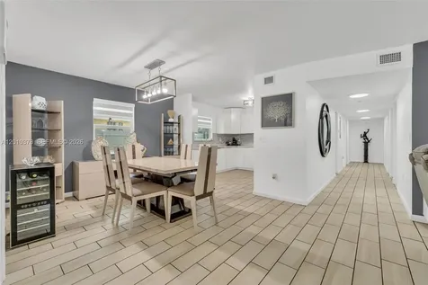 2762 NW 9th Court Fort Lauderdale FL 33311