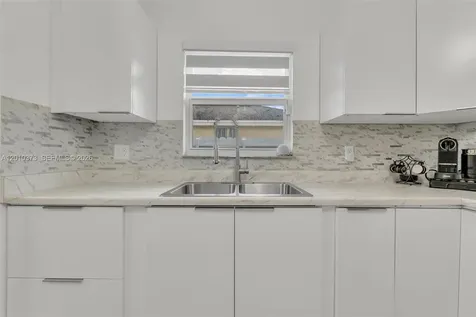 2762 NW 9th Court Fort Lauderdale FL 33311