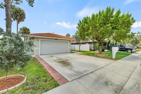 2762 NW 9th Court Fort Lauderdale FL 33311