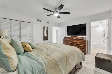 2762 NW 9th Court Fort Lauderdale FL 33311