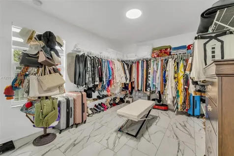 2762 NW 9th Court Fort Lauderdale FL 33311