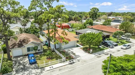2762 NW 9th Court Fort Lauderdale FL 33311
